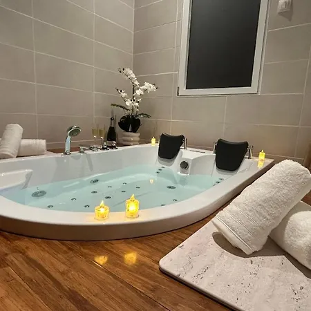 Apartment Le Bubble Chic Sauna Balneo Privatifs