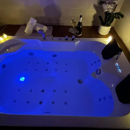 Le Bubble Chic Sauna Balneo Privatifs * Vichy